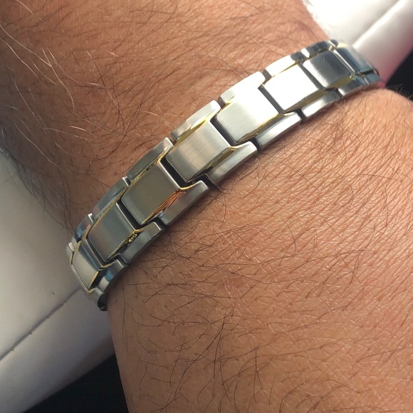 Men’s Magnetic Bracelet - Picture 6 of 6